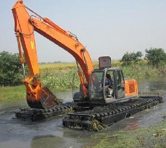 濕地沼澤挖掘機及特種設備租賃指南 專業水挖、打樁與改裝服務全解析